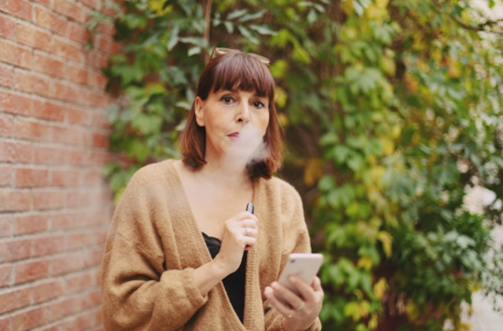 Vaping for Beginners The Ultimate Guide to Choosing Your First Device